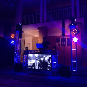 Stand DJ Pack fiesta 80 personas